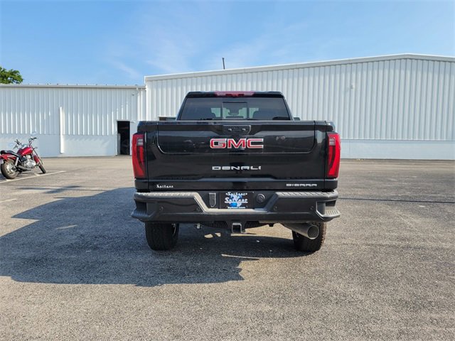 2025 Gmc Sierra 3500 HD Denali photo 4