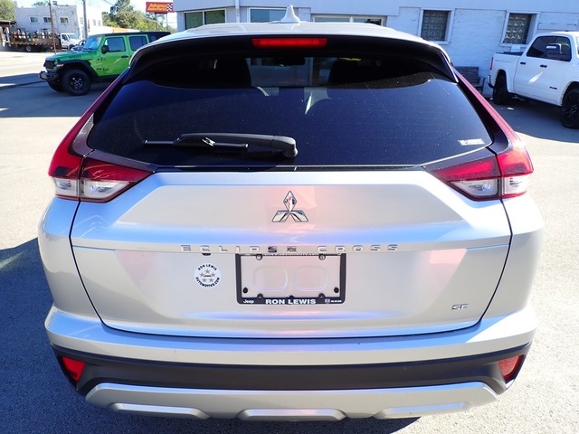 2024 Mitsubishi Eclipse Cross SEL photo 4