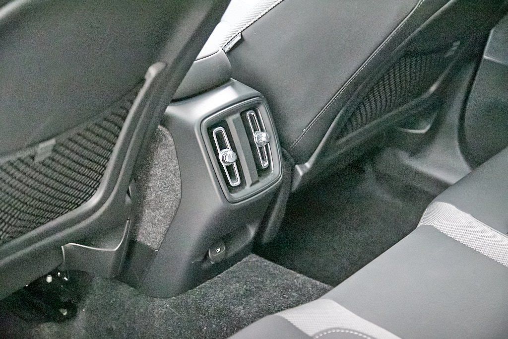 2023 VOLVO C40 - Image 22