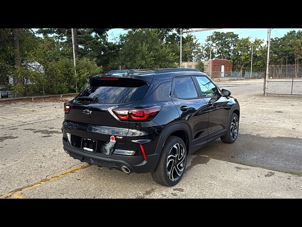 2026 Chevrolet Trailblazer RS photo 2