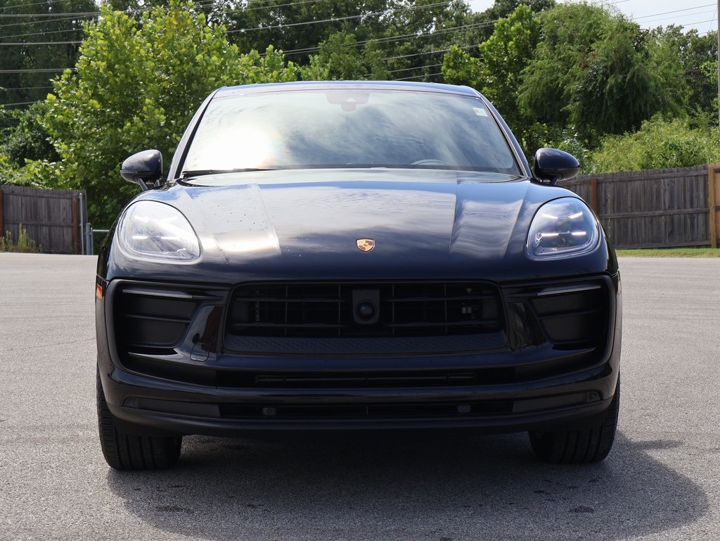 2024 Porsche Macan T photo 12