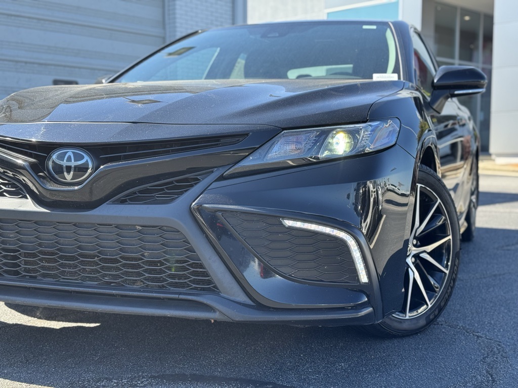 2023 Toyota Camry SE photo 4