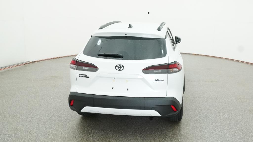 2026 Toyota Corolla Cross LE photo 13