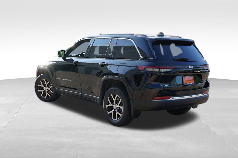 2025 Jeep Grand Cherokee Limited photo 5