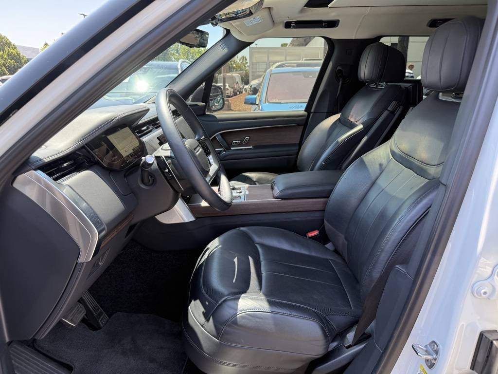 2023 Land Rover Range Rover Autobiography photo 9