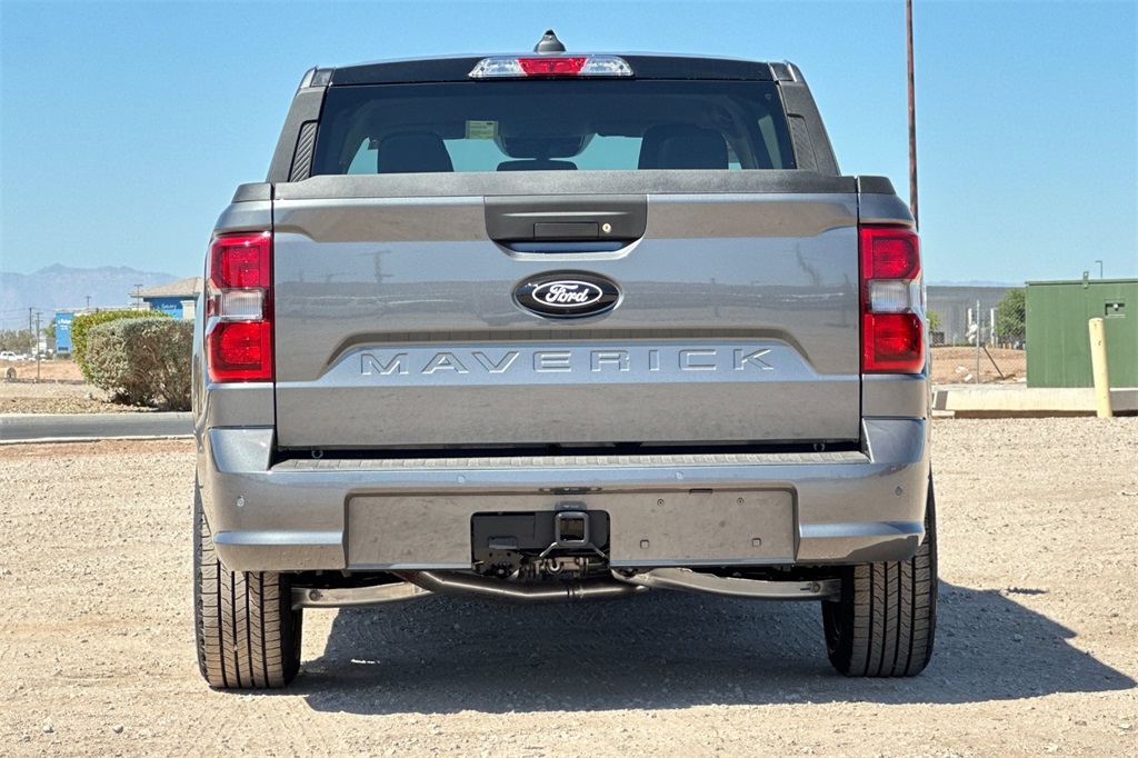 2025 Ford Maverick photo 3