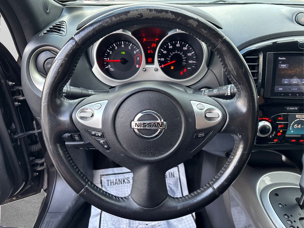 2017 Nissan Juke SL photo 23