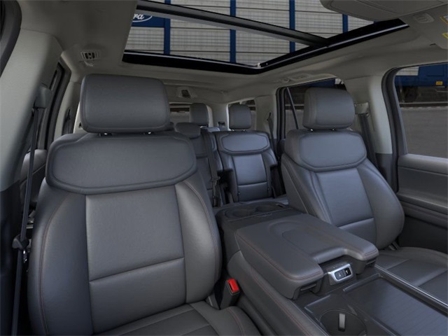 2025 Ford Expedition photo 10