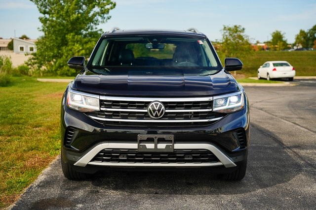 2022 Volkswagen Atlas SEL photo 2