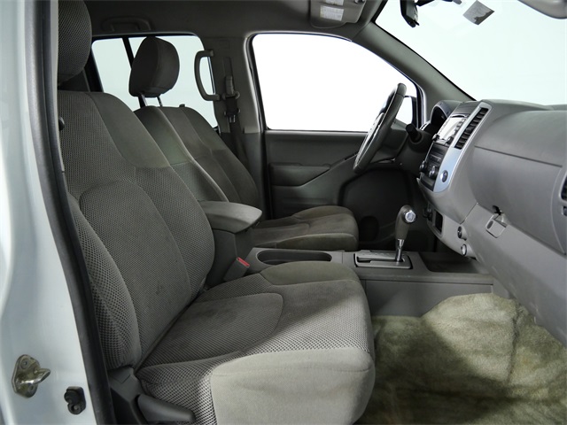 2017 Nissan Frontier SV photo 10