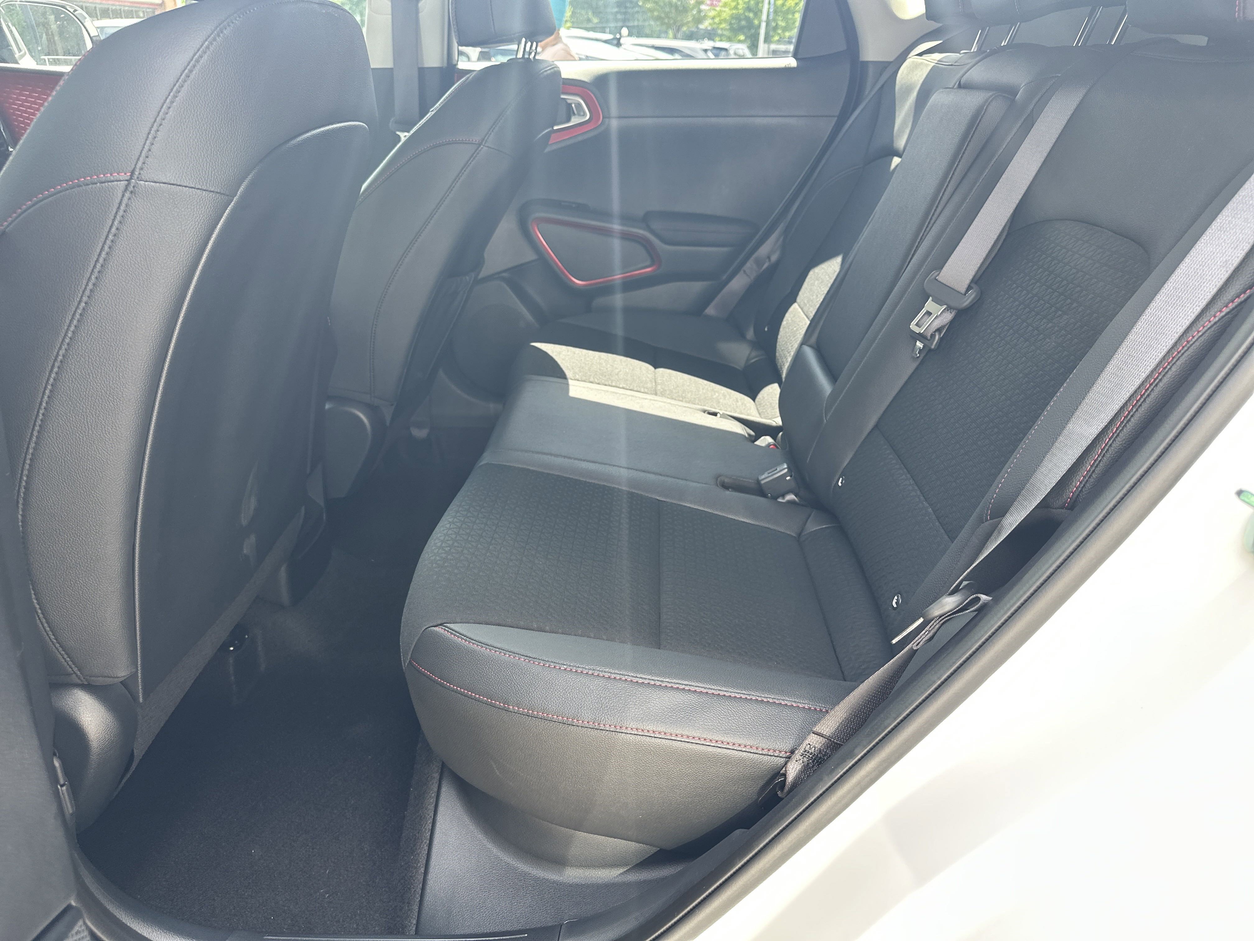 2025 Kia Soul GT-Line photo 4