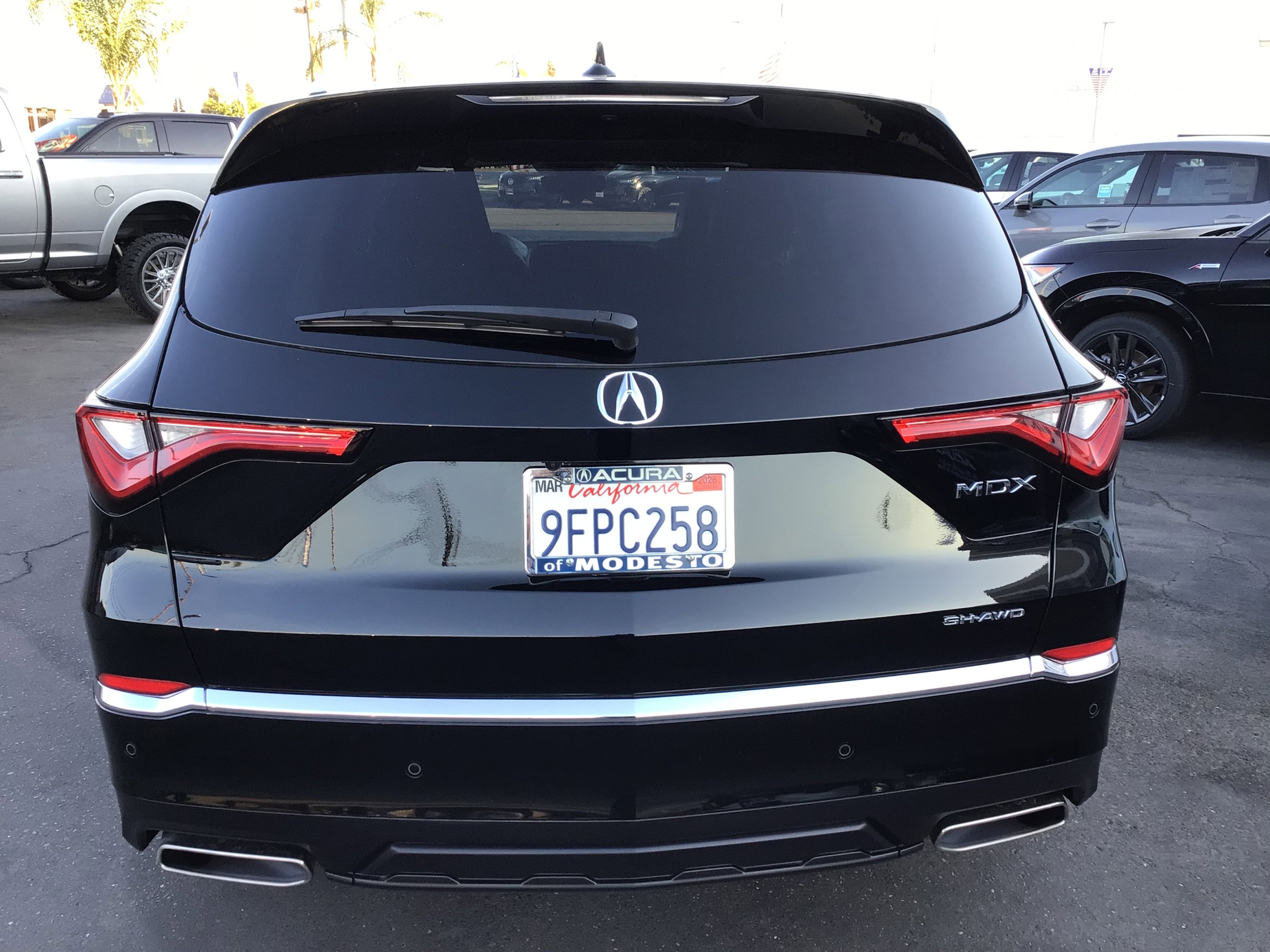 2023 Acura MDX SH-AWD Advance photo 5