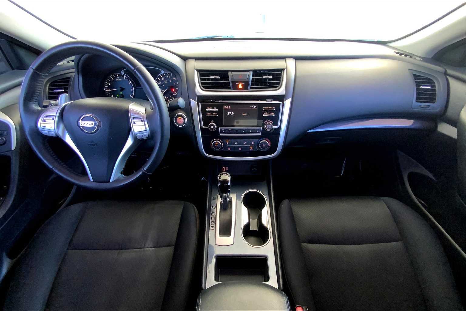 2018 Nissan Altima 2.5 SR photo 15