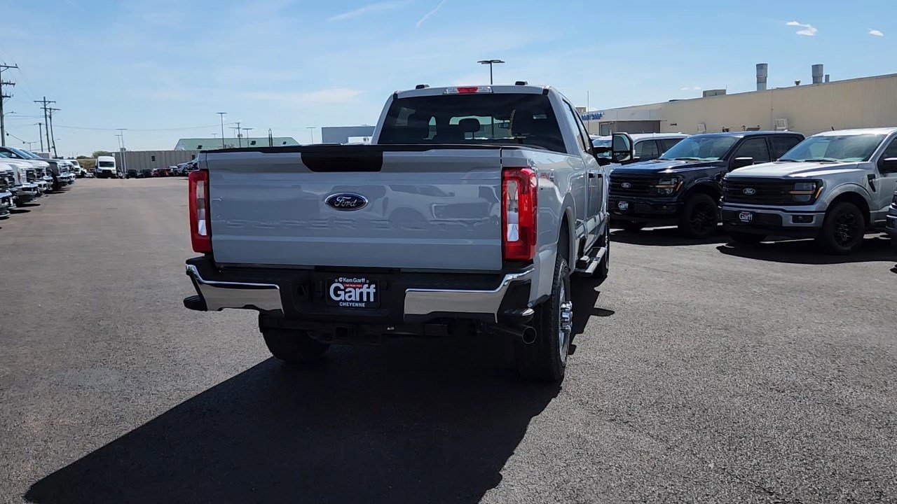 2026 Ford F-350 XL photo 3