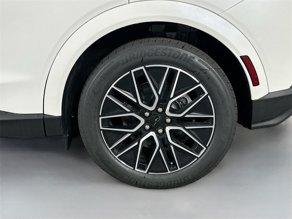 2025 Ford Mustang Mach-E Premium photo 28