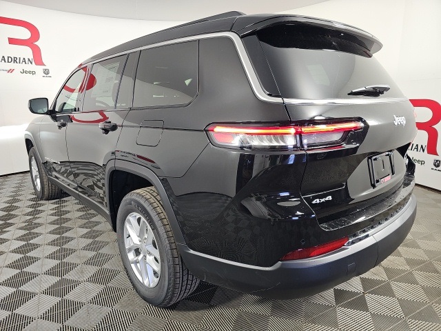 2025 Jeep Grand Cherokee Laredo X photo 4