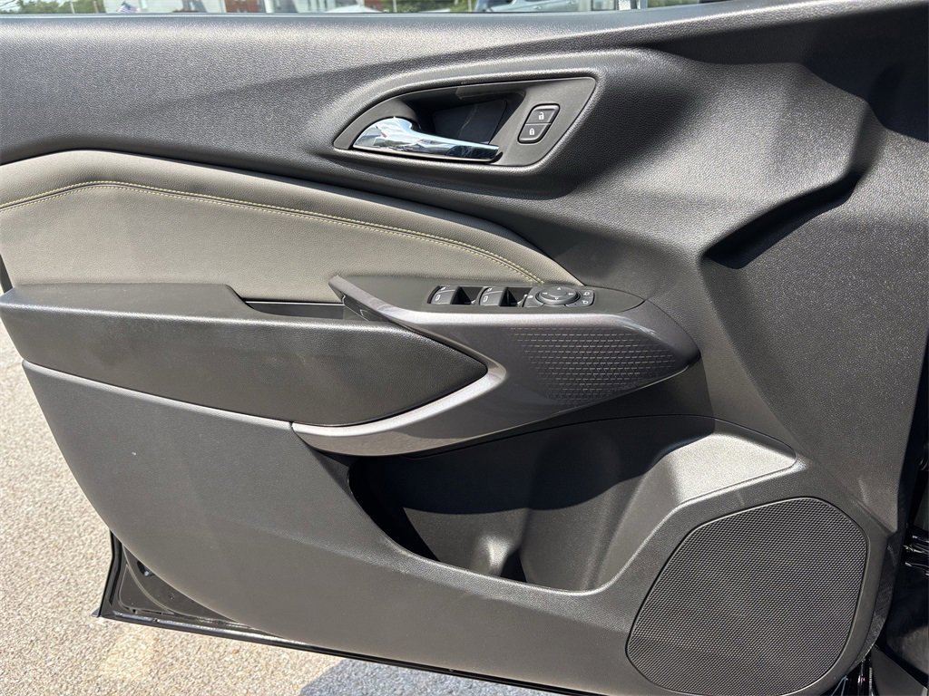 2026 Chevrolet Trax ACTIV photo 11