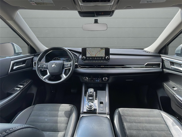 2024 Mitsubishi Outlander SE photo 11