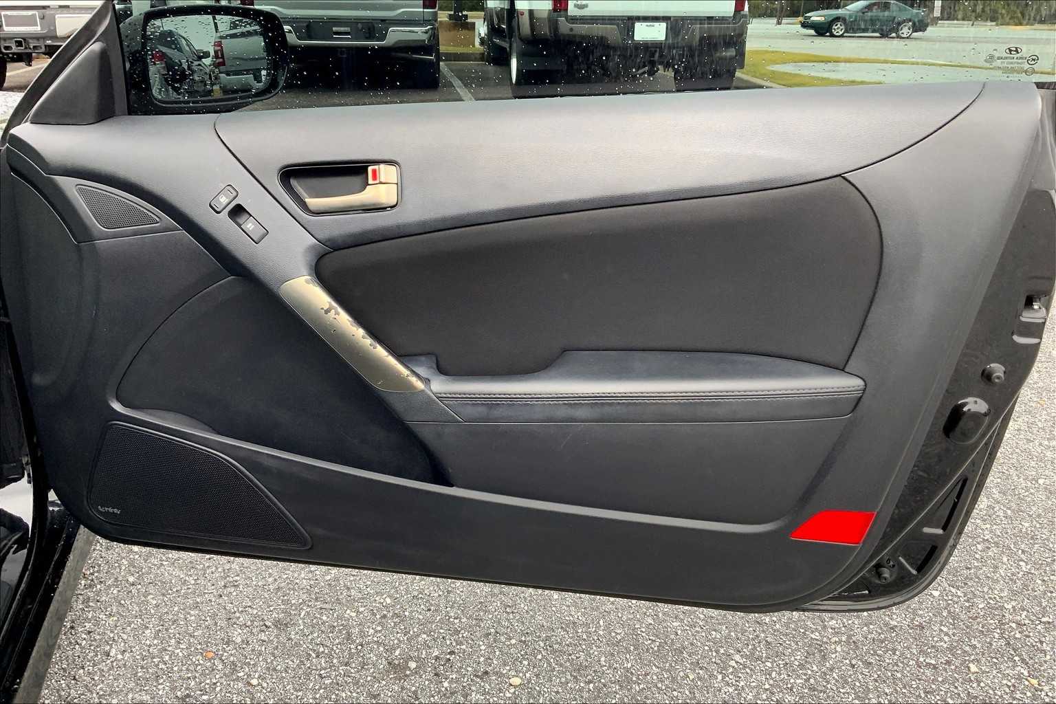 2014 Hyundai Genesis 3.8 photo 21