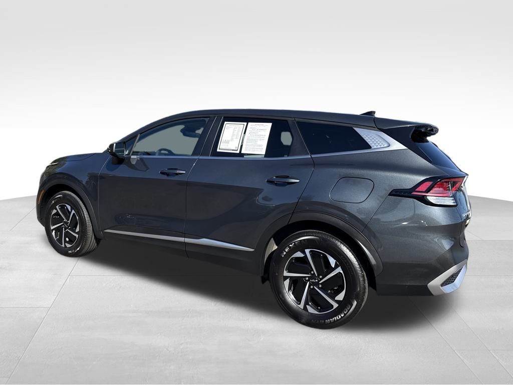 2023 Kia Sportage Hybrid LX photo 4