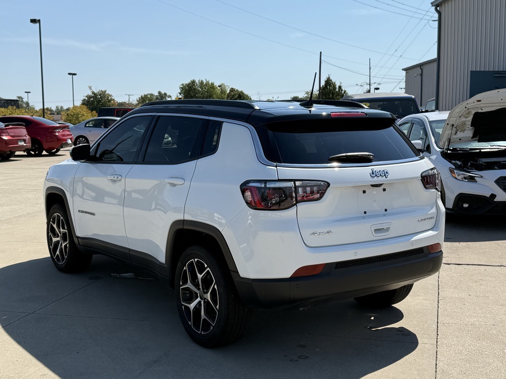 2025 Jeep Compass Limited photo 5