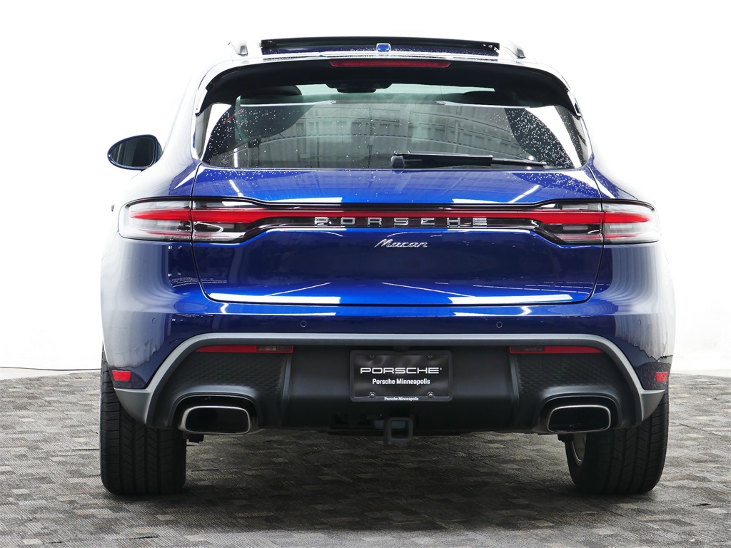 2025 Porsche Macan T photo 3