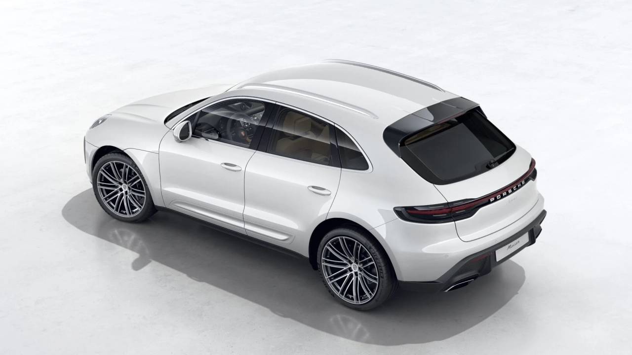 2026 Porsche Macan T photo 4