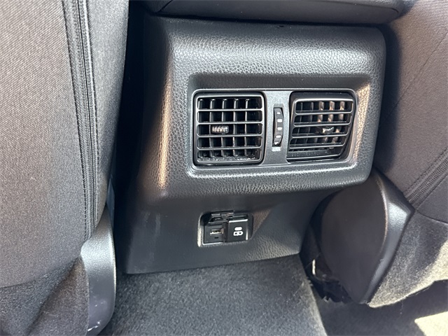 2025 Toyota Camry LE photo 14