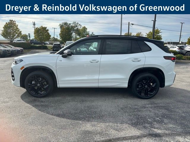 2026 Volkswagen Tiguan SE R-Line Black photo 4