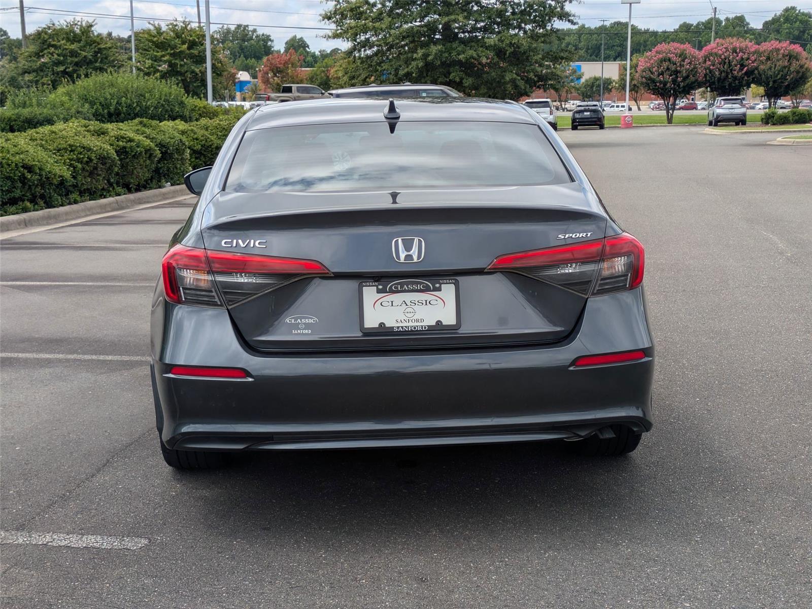 2022 Honda Civic Sport photo 2