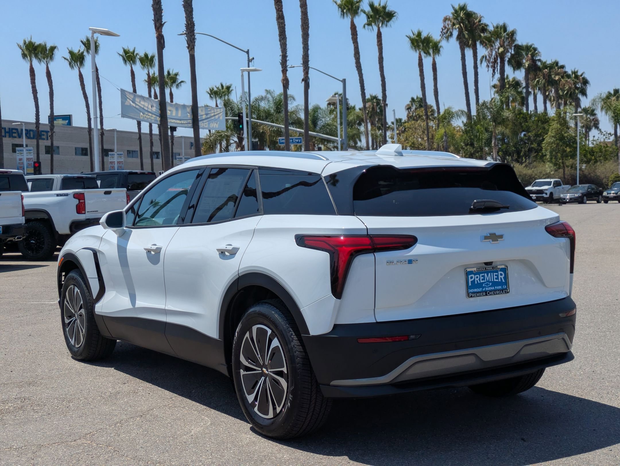 2025 Chevrolet Blazer EV photo 2