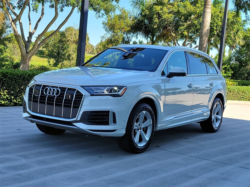 2023 Audi Q7 Premium's photo