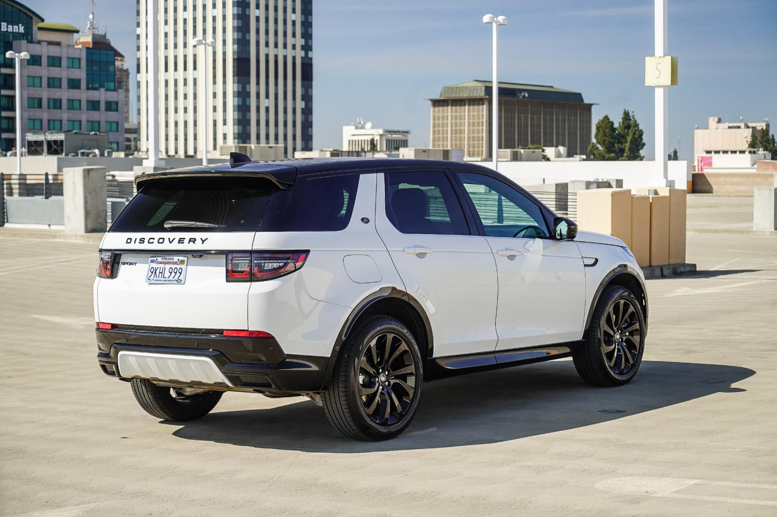 2024 Land Rover Discovery Sport Dynamic SE photo 4