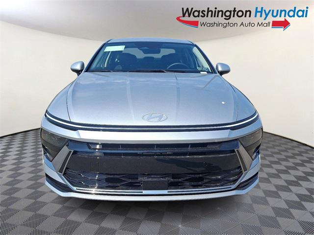 2025 Hyundai Sonata Hybrid SEL photo 2