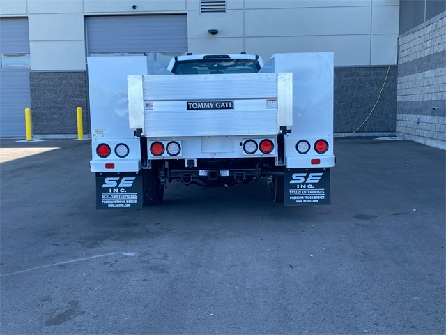 2024 Ford F-550 photo 4