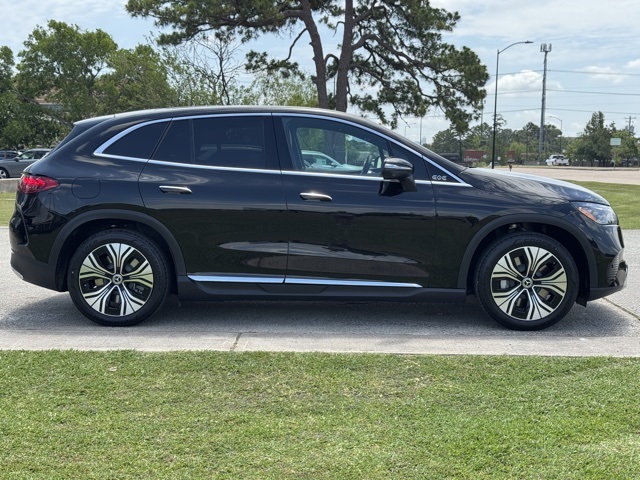 2025 Mercedes Benz EQE SUV 350 4MATIC photo 2