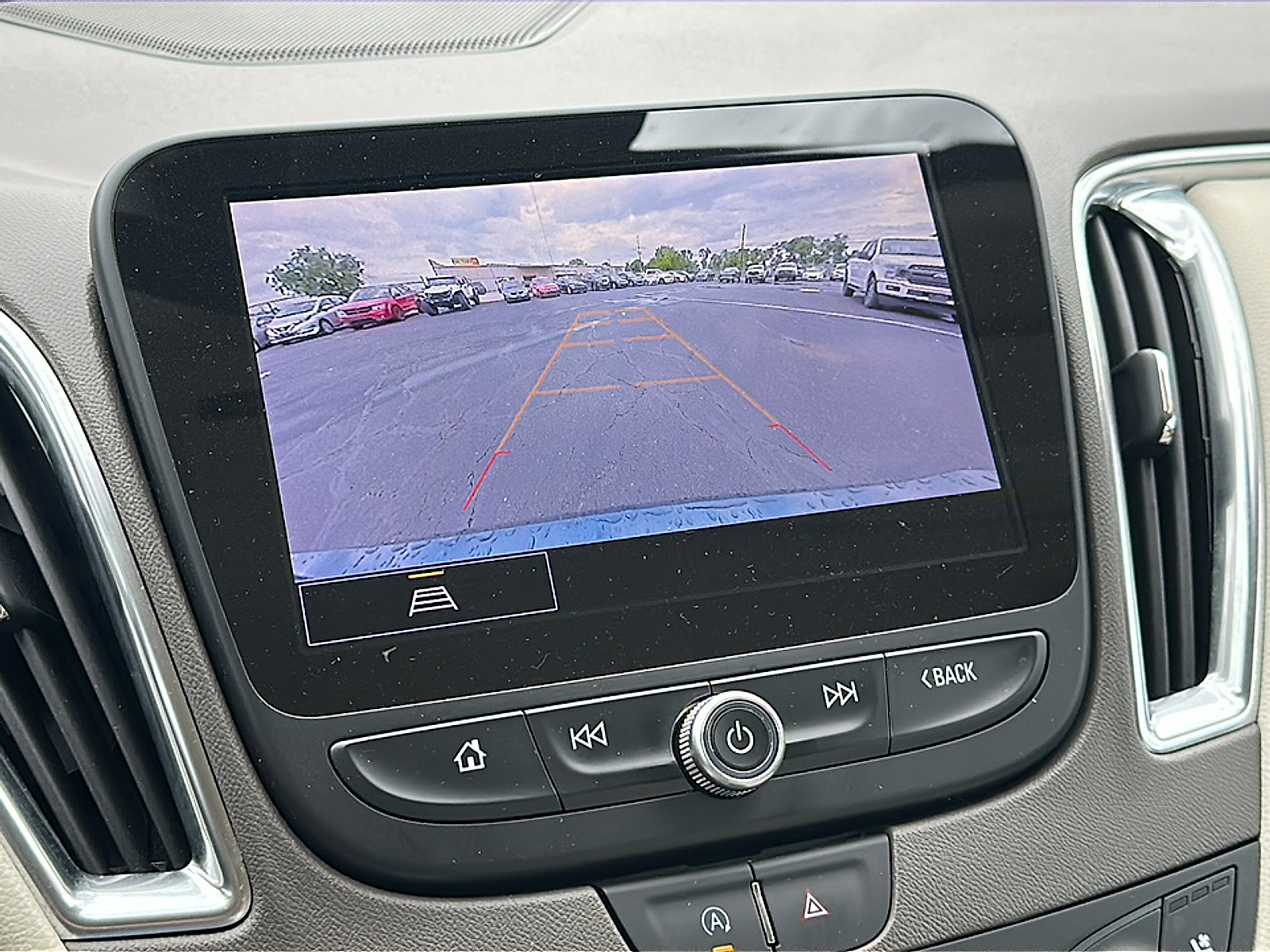 Used 2024 Lakeshore Blue Metallic CHEVROLET LT image 32