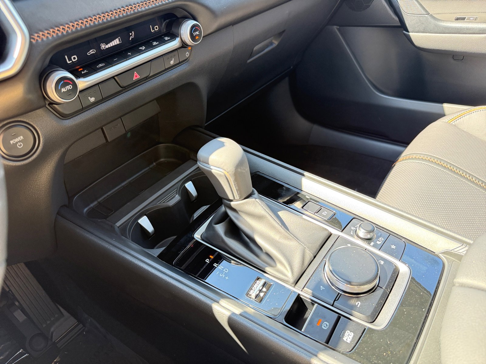2025 Mazda CX-50 Premium photo 13