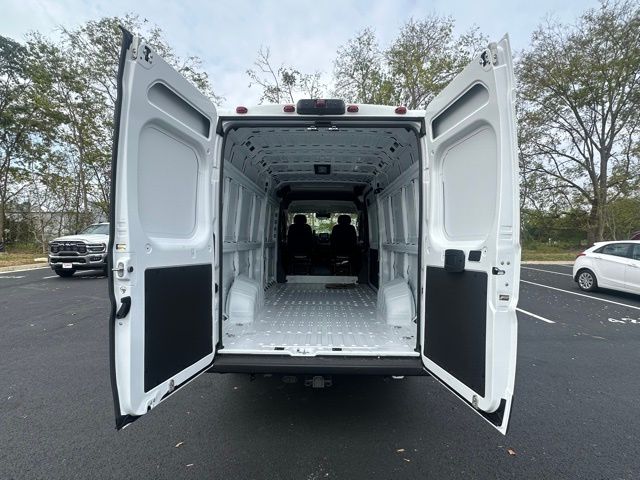 2025 Ram ProMaster 3500 Cargo Van photo 9
