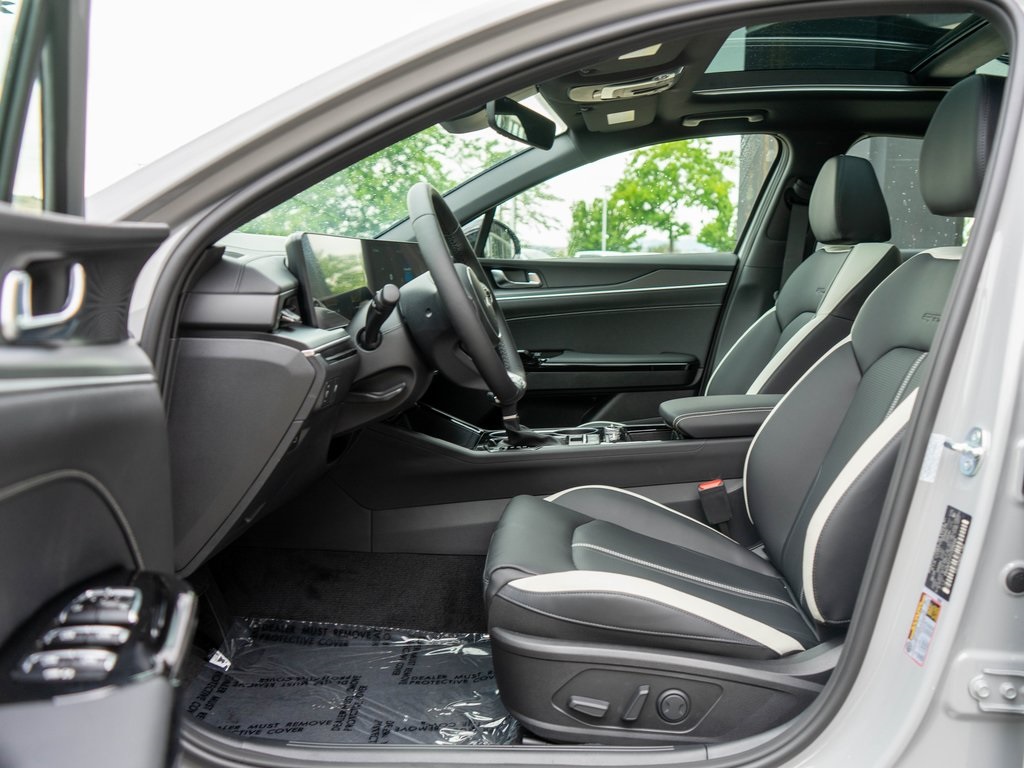 2026 Kia K5 GT-Line photo 11