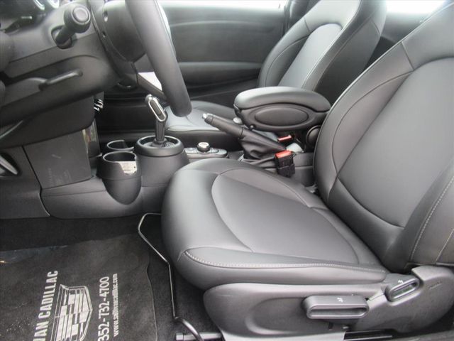 2020 Mini Cooper 2 Door Hardtop Oxford Edition photo 13