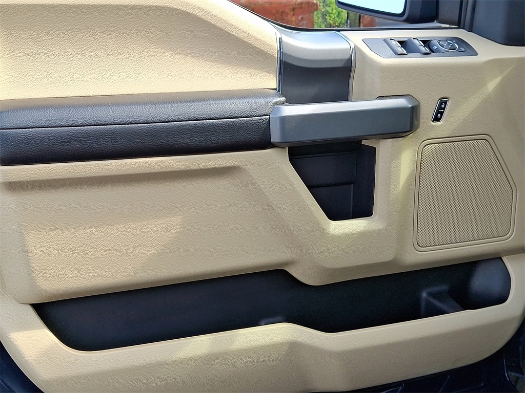2018 Ford F-150 XLT photo 12