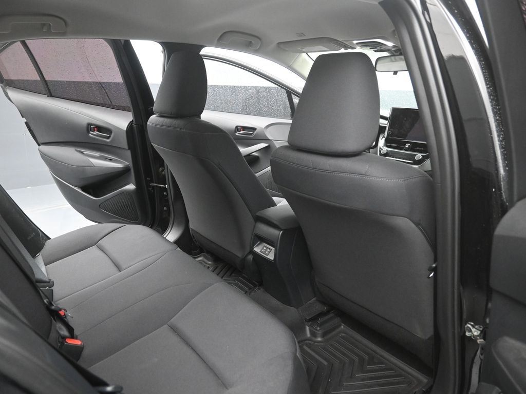 2024 Toyota Corolla LE photo 2