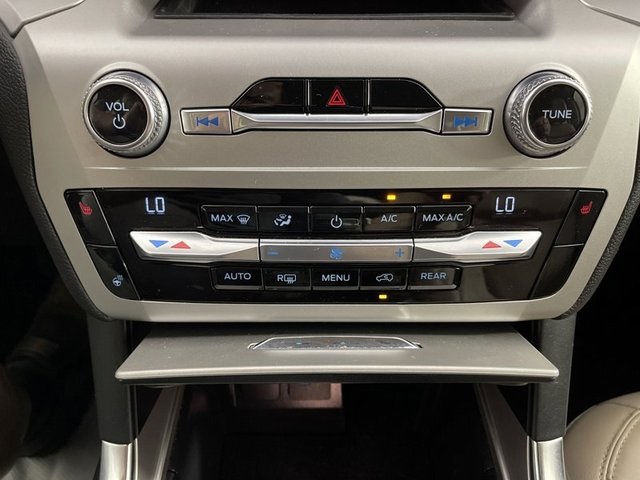 2021 Ford Explorer XLT photo 15