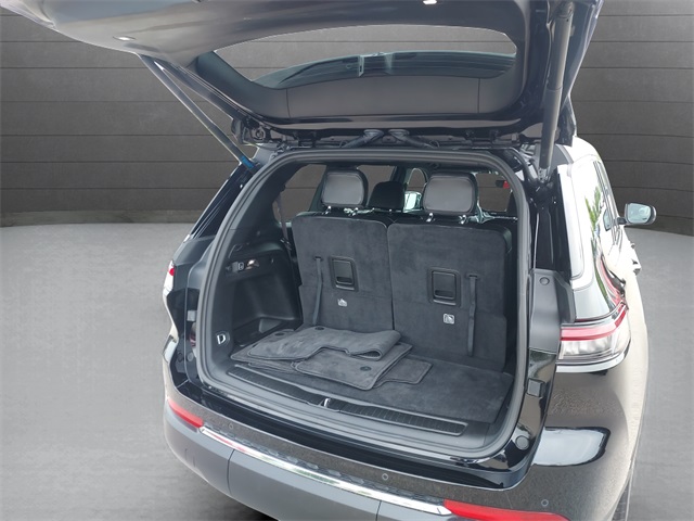 2024 Jeep Grand Cherokee Limited photo 9
