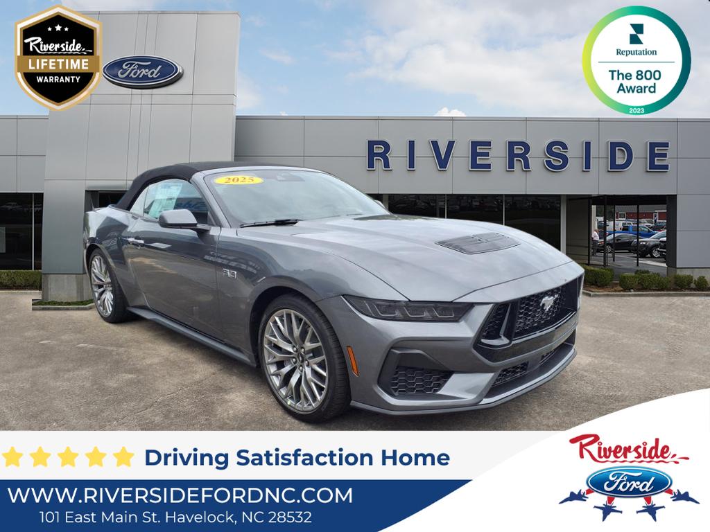 2025 Ford Mustang GT Premium's photo