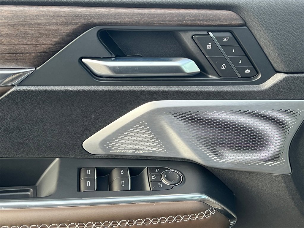 2026 GMC ACADIA - Image 14