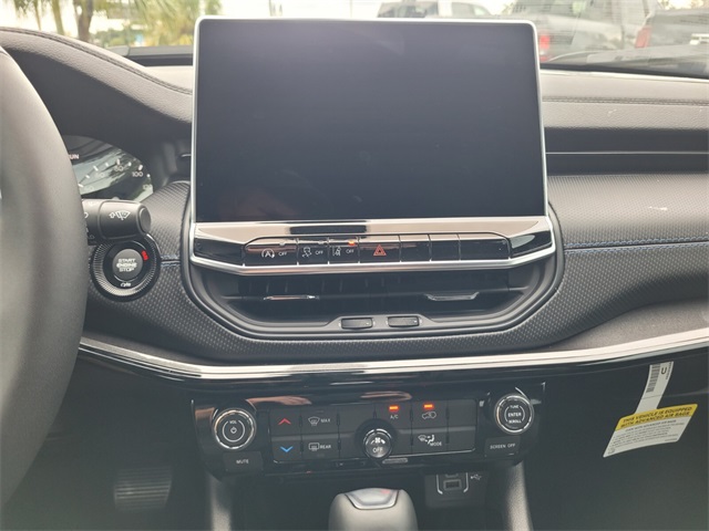 2025 Jeep Compass Latitude photo 21
