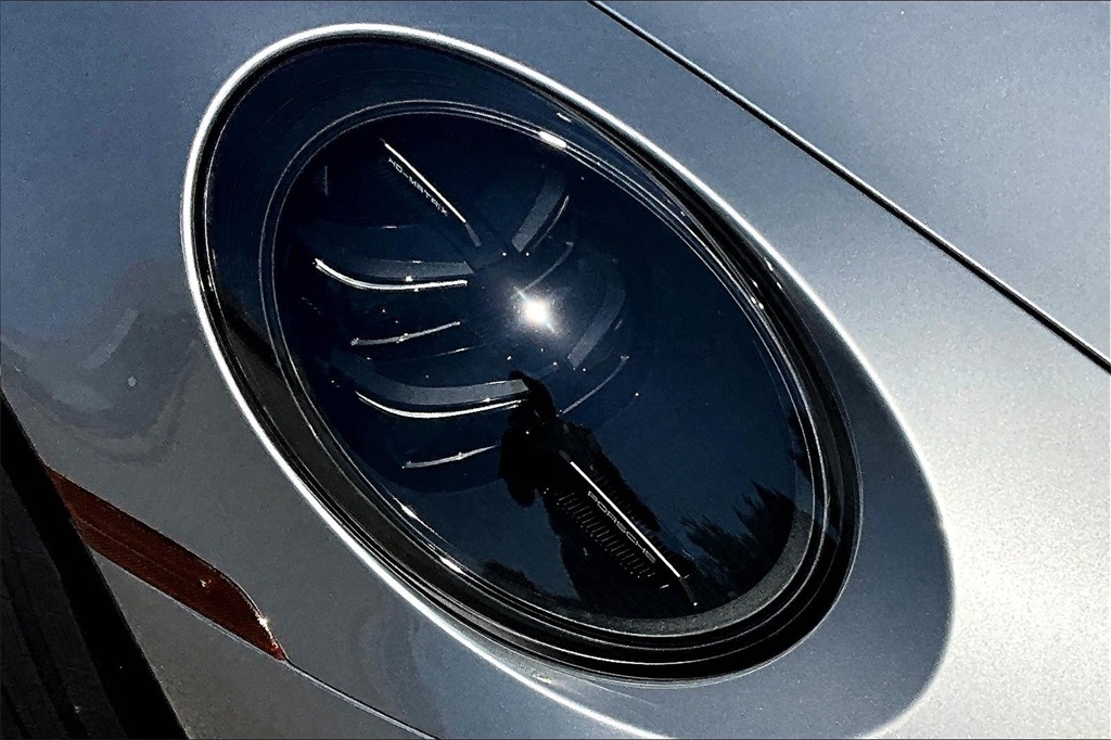 2025 Porsche 911 photo 12