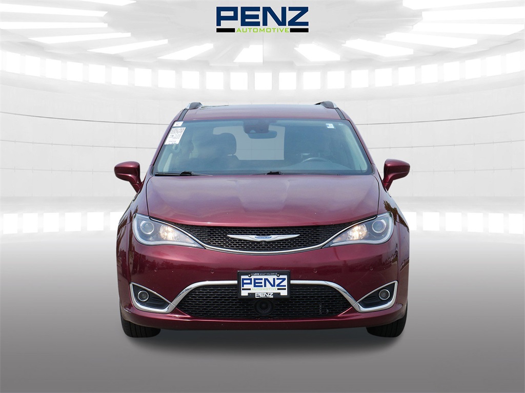 Used 2018 Chrysler Pacifica Touring L with VIN 2C4RC1BG5JR166827 for sale in Rochester, Minnesota